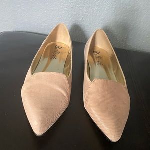 COPY - Dress flats blush color pointed toe NWOT